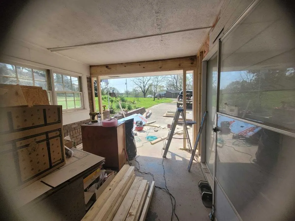 Air movers and dehumidifier for Water Mitigation Services in Fort Smith